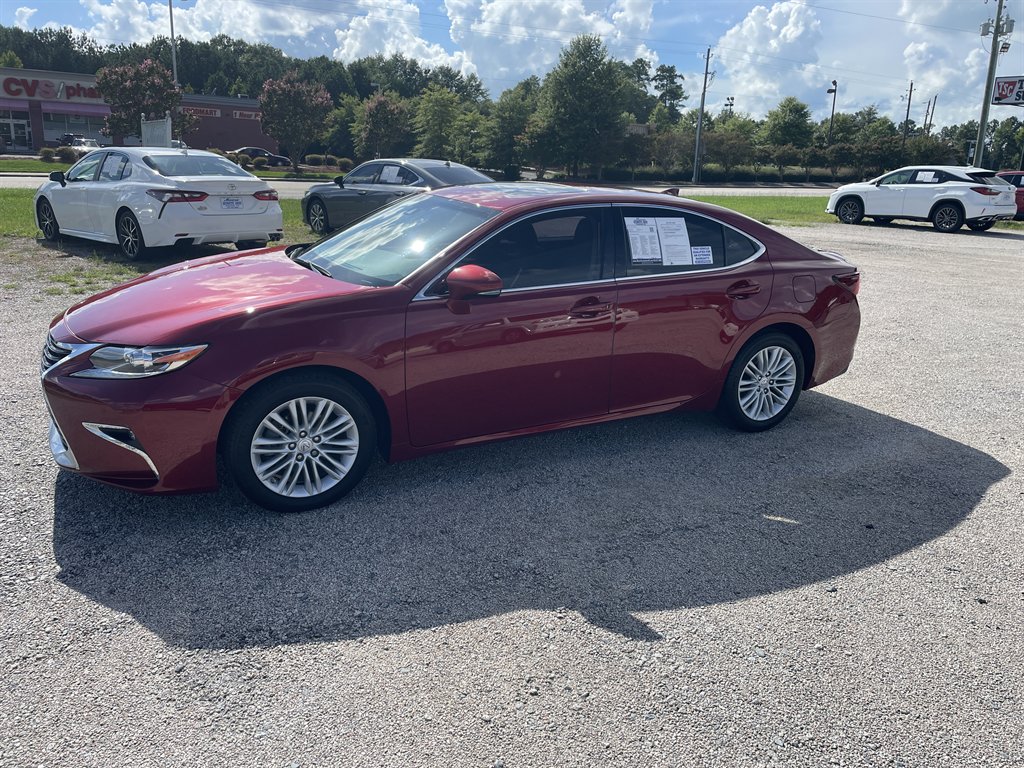 2017 Lexus ES 350's photo