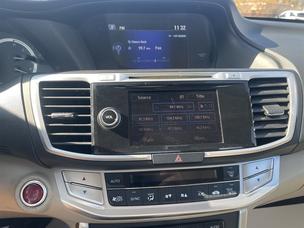 2015 Honda Accord Touring - Photo 17