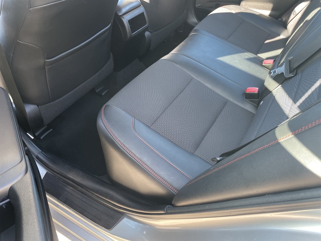 2017 Toyota Camry SE - Photo 12