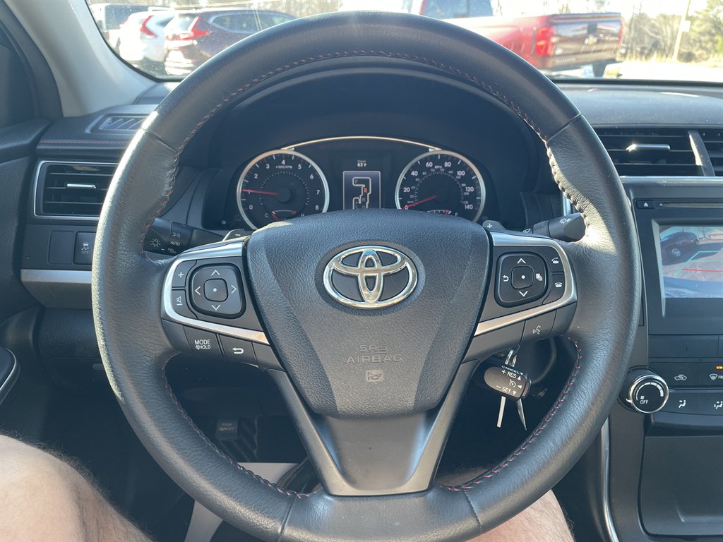 2017 Toyota Camry SE - Photo 23