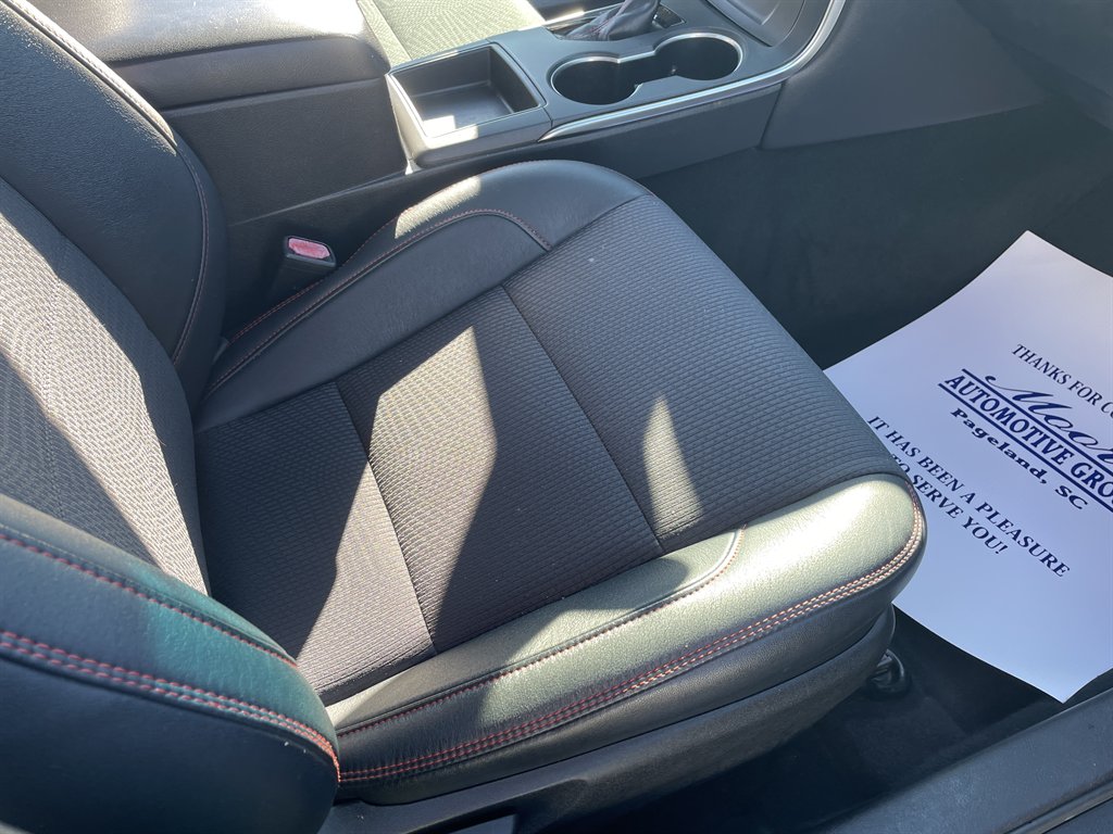 2017 Toyota Camry SE - Photo 14