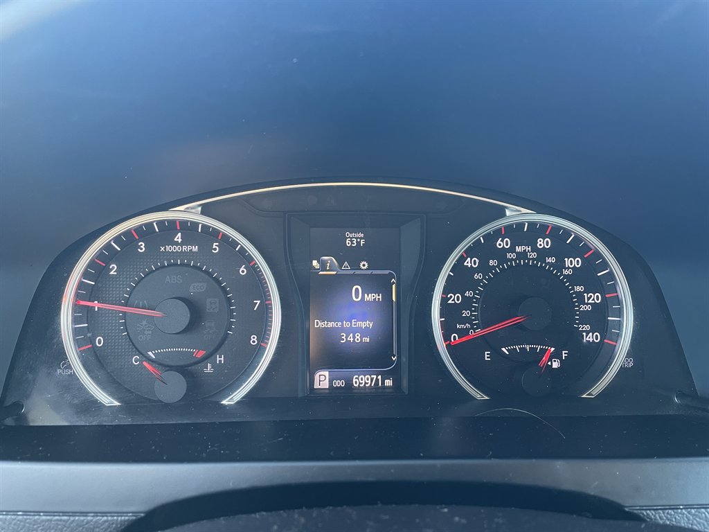 2017 Toyota Camry SE - Photo 17